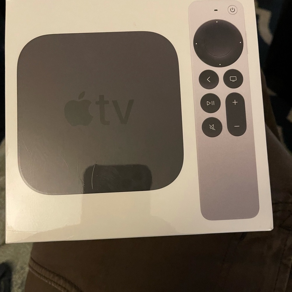 Apple TV 4K HDR 32GB NWT never used